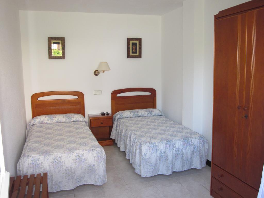 Habitaciones Lopez Azcona Noja Room photo